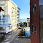 Mini-Jet