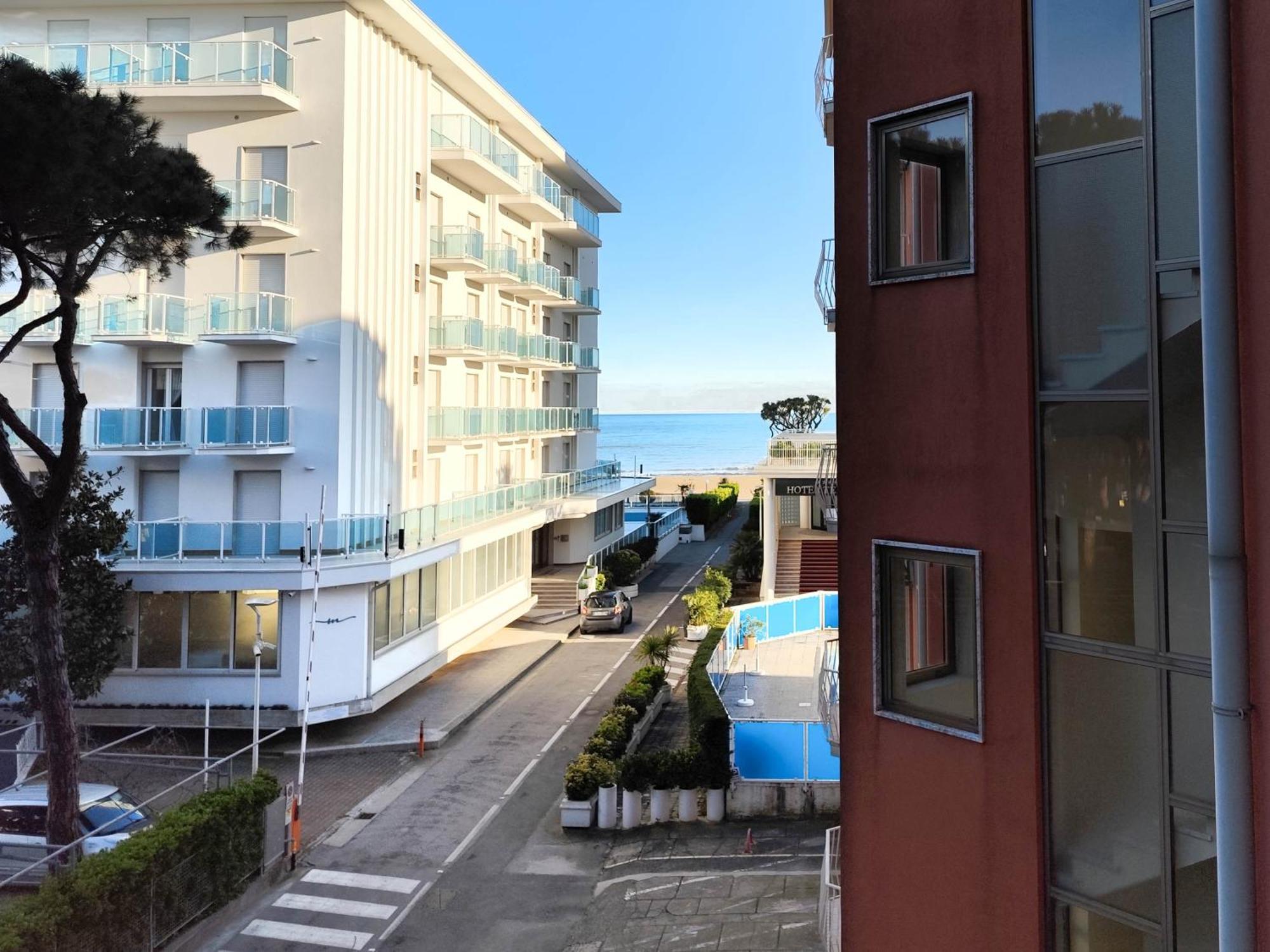 Mini-jet Apartment *